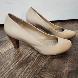 Giani Bernini Nude Patent Heels